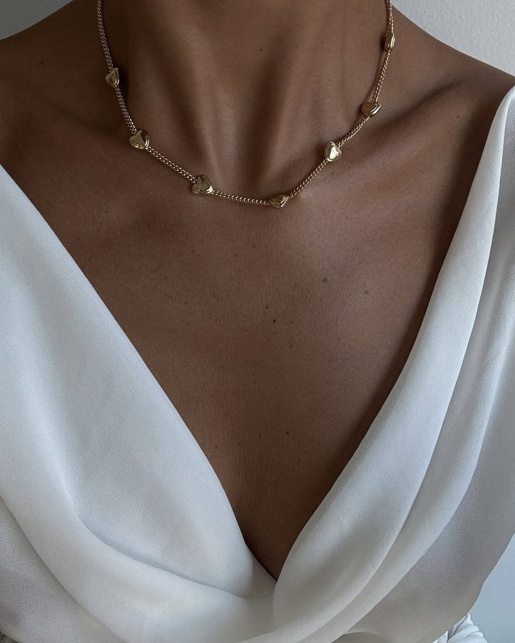 Instagram post by @hannaschonberg for Bruna The Label. Caption reads: Paid partnership with @brunathelabel | summer with....