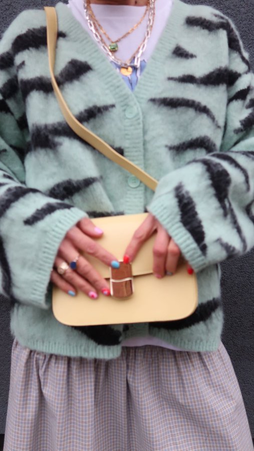 Instagram post by @goodmannersstyle for Monki. Caption reads: A @monki spring try on 🫶🏼 knitwear isn’t going....