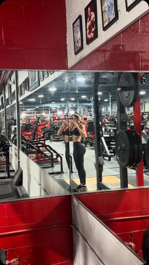 Instagram post by @angelinacardino for BOMBSHELL SPORTSWEAR. Caption reads: [...] we take a moment foot the fit…....