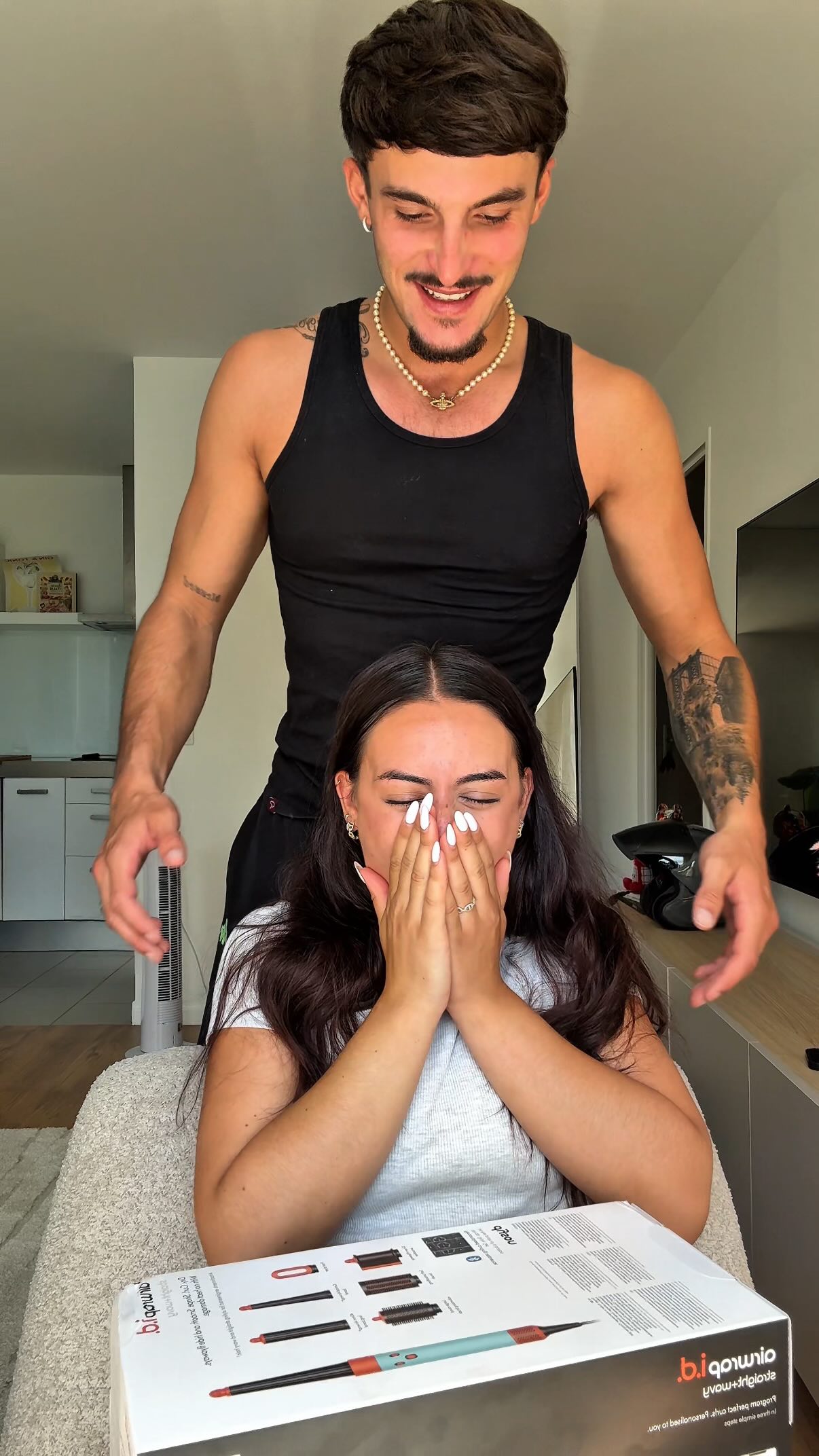 Instagram post by @camheodfl for Dyson. Caption reads: Une belle surprise pour ma Camcam @dyson_fr 👀....