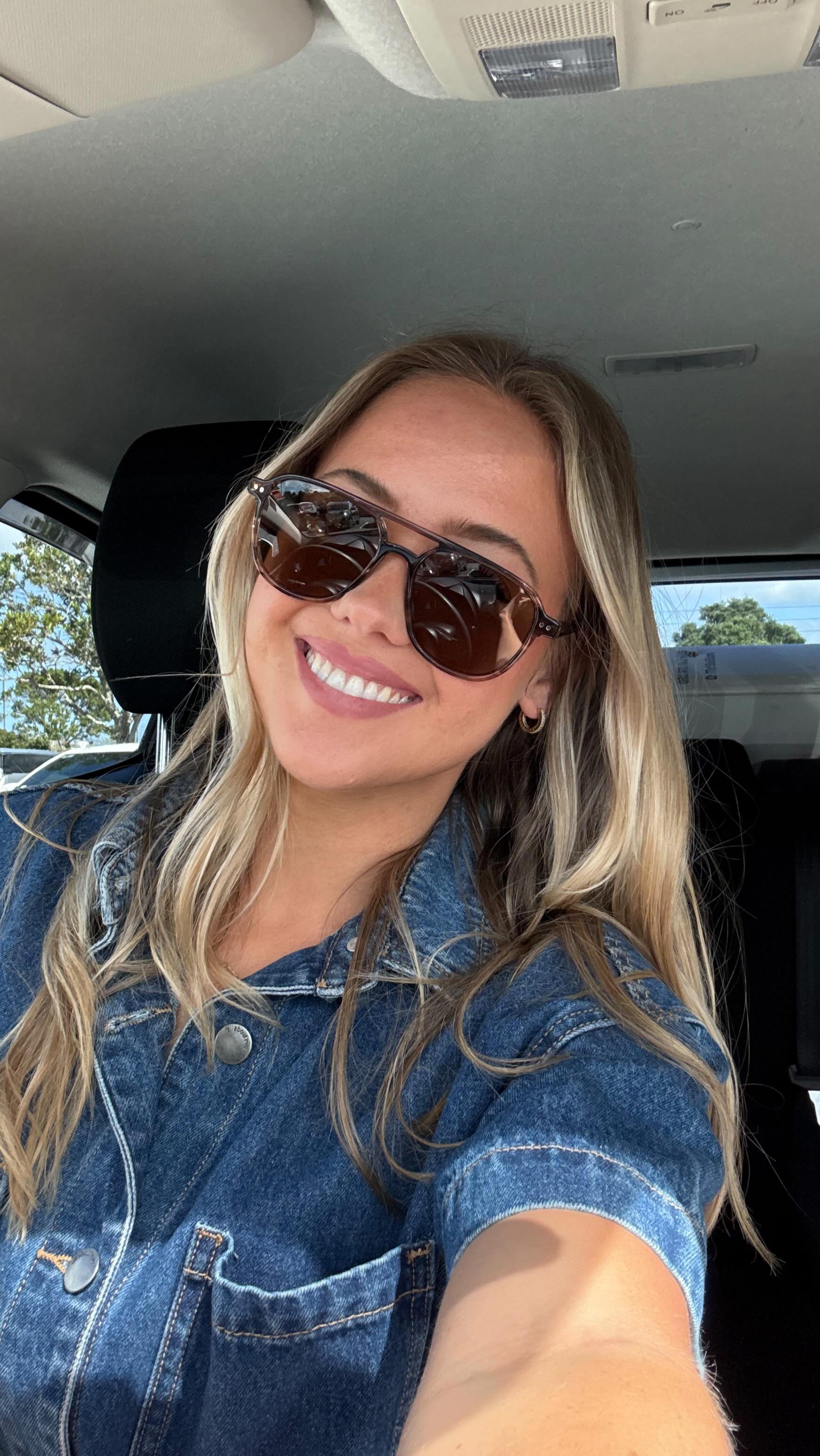 Instagram post by @nicky.duplessis for Oscar Wylee Eyewear. Caption reads: [...] to Oscar Wylee! 👓 #oscarwylee....