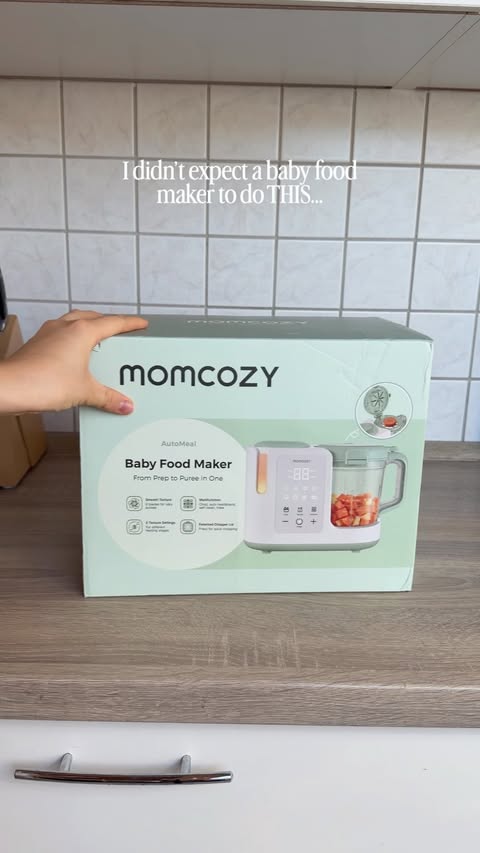 Instagram post by @puremomlife_ for Momcozy. Caption reads: [...] the link & discount code 🥦 \ anzeige....