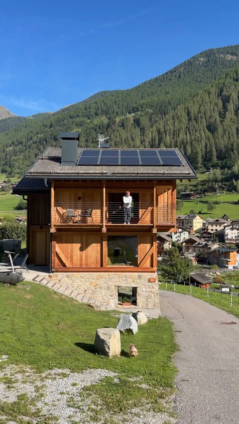 Instagram post by @rubenvandesande for Airbnb. Caption reads: [...] cutest stay in the Dolomites, found on....