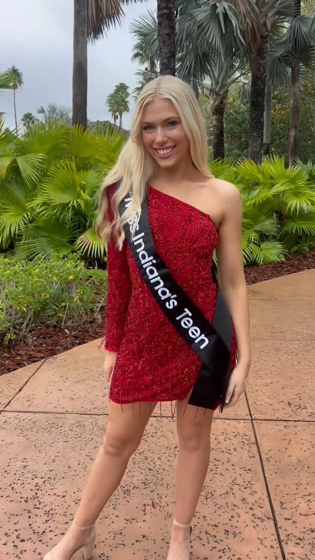 Instagram post by @missamericasteenin for Sherri Hill. Caption reads: [...] video this morning in my stunning....