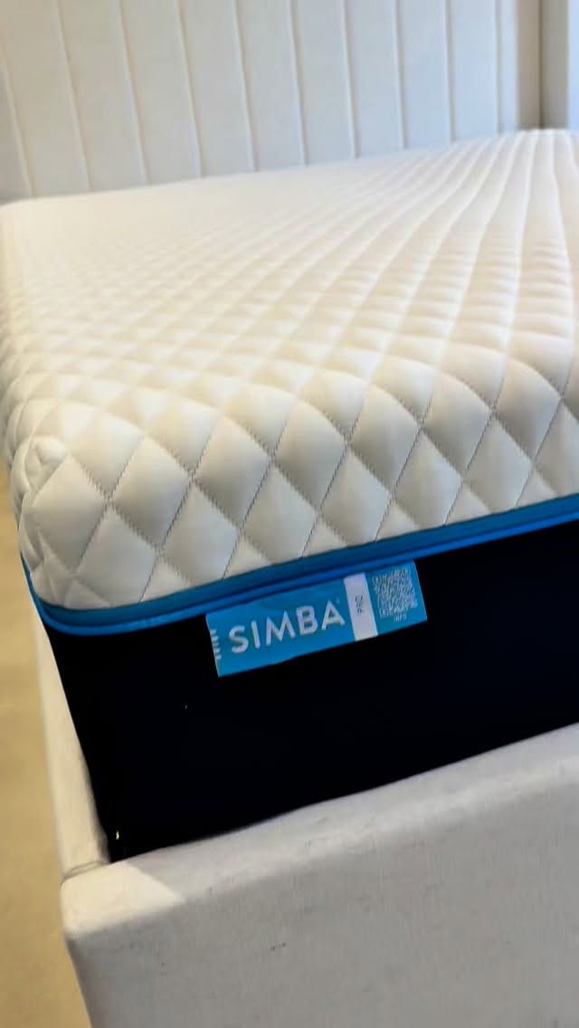 Instagram post by @erincuthbert_ for Simba Sleep. Caption reads: Levelling up my sleep + recovery with @simbasleep....