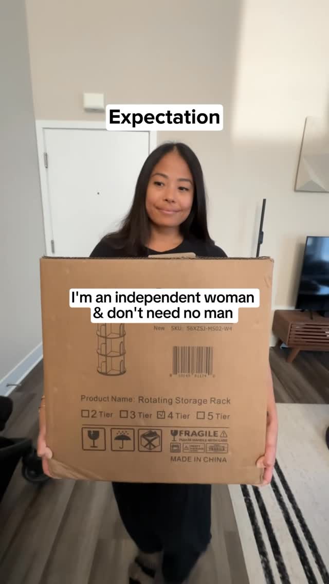 Instagram post by @itstheleefam for SpaceAid. Caption reads: are you expectation or reality?? 🤣....