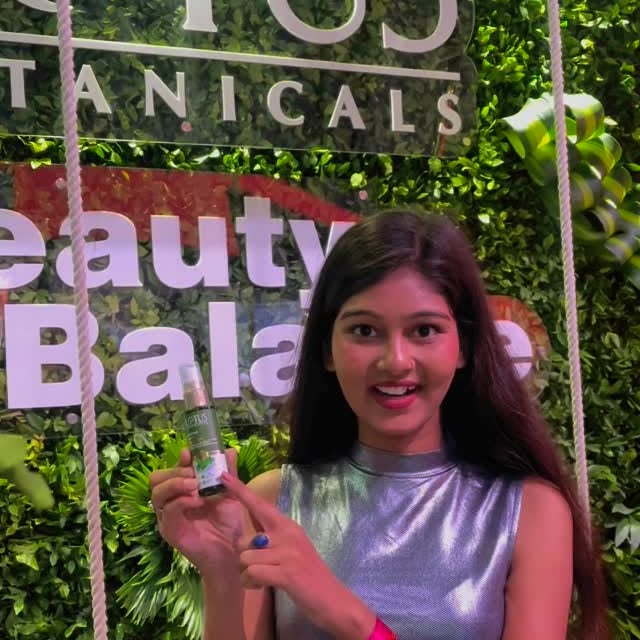 Instagram post by @itskhushi_pandit for Lotus Botanicals. Caption reads: Sun- kissed and glowing—Lotus has your skin....