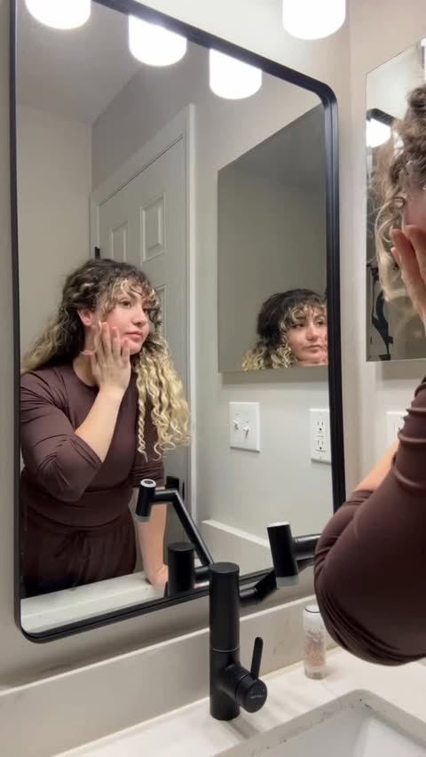 Instagram post by @prayla_arken for Lefton. Caption reads: [...] literally GLOWING ✨ since I got the Lefton....