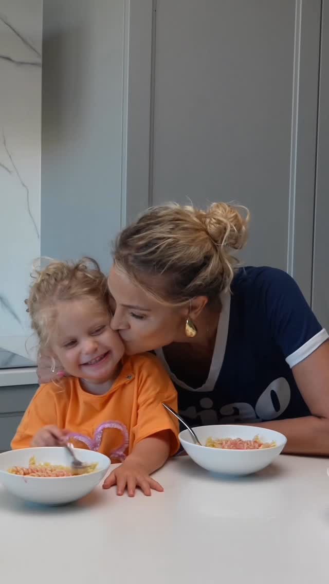 Instagram post by @hannazudziewicz for Lubella. Caption reads: [reklama] Wasze ulubione kucharki, przygotują dla....