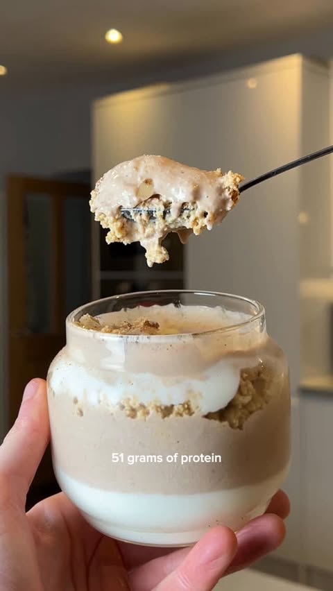 Instagram post by @sophiereidfit for Protein Works. Caption reads: Almond croissant overnight oats - 51g....