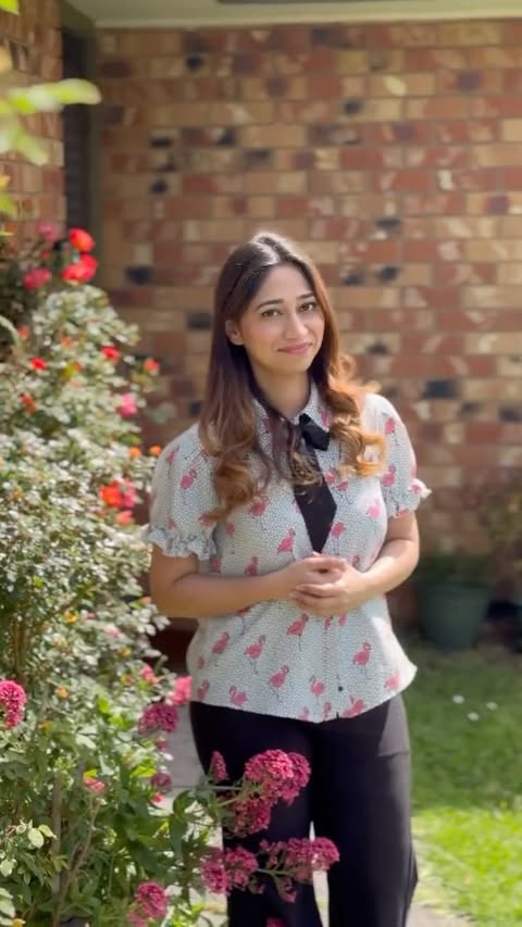 Instagram post by @komal.haleem for WorldRemit. Caption reads: [...] never been easier! 🇦🇺➡️🇵🇰
with....