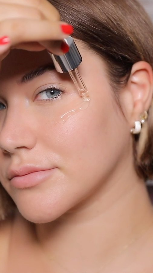 Instagram post by @militzayovanka for BOXYCHARM. Caption reads: My July @boxycharm has my hair smelling like....