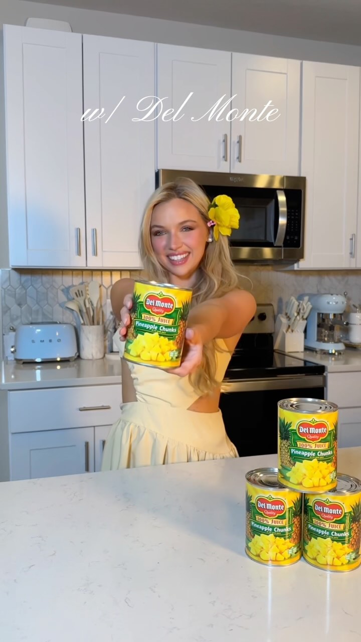 Instagram post by @alisonbowles for Del Monte. Caption reads: You have to try this dip for entertaining.....