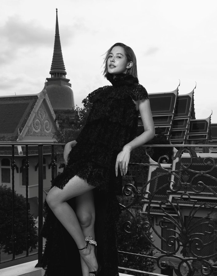 Instagram post by @yeenasalas for KARL LAGERFELD. Caption reads: 🖤

#KARLLAGERFELD #FromParisWithLove  [...].