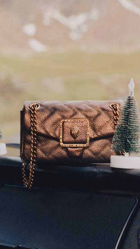 Instagram post by @manelyk_oficial for Kurt Geiger. Caption reads: Yo soy shika @kurtgeiger 🤎 color, attitude, and....