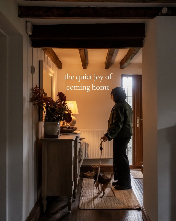 Instagram post by @ourlittlebrickcottage for The Cotswold Company. Caption reads: (Ad) there’s something about this time of year....