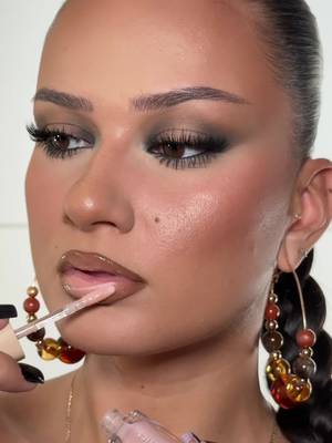 TikTok post by @_annagbeauty_ for HNB Cosmetics. Caption reads: Perfect autumn lip combo from @HNB Cosmetics 🍂☕️....