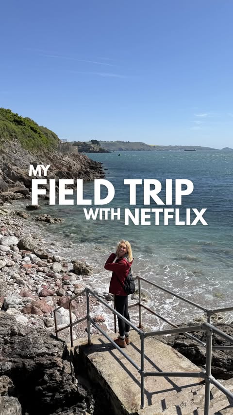 Instagram post by @zannavandijk for Netflix. Caption reads: [...] would be pretty impressed 👽🌊 ad @netflix....