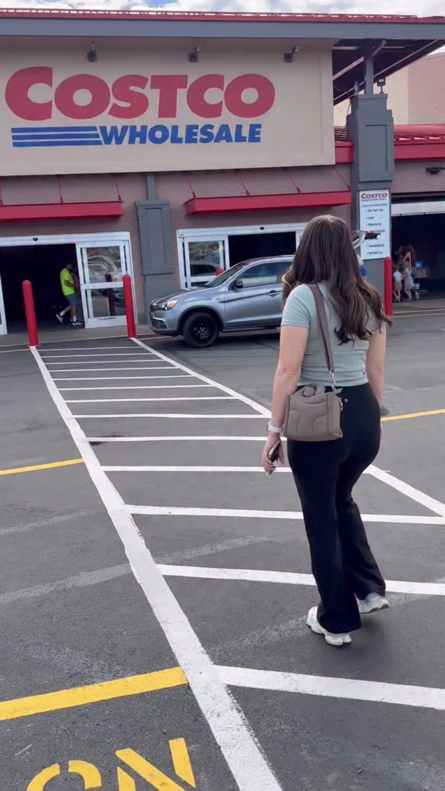 Instagram post by @cookinwithmegg for Good Foods. Caption reads: Can’t go wrong with @goodfoods Chunky Guacamole 🥑....