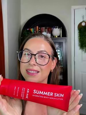 TikTok post by @jessienicholee for Abi Amé. Caption reads: [...] it’s thinner and not sticky at all. @ABI AMÉ....