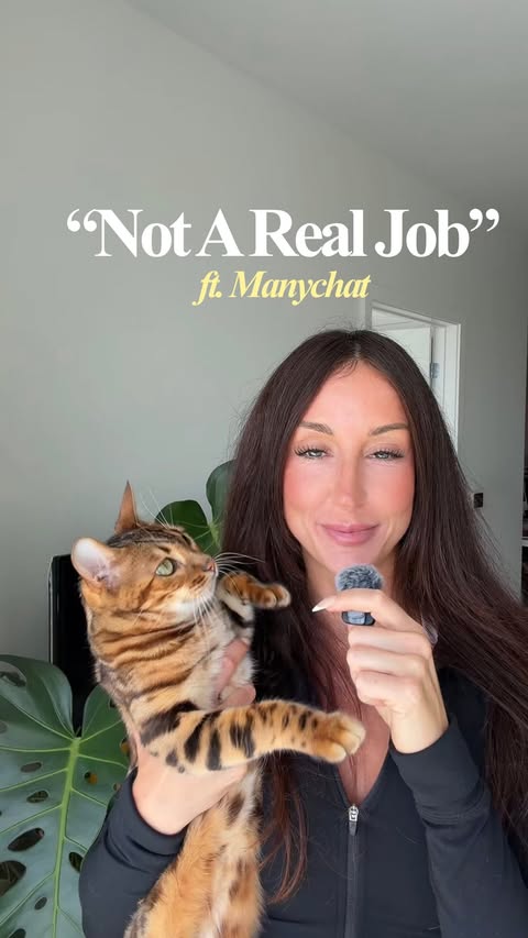 Instagram post by @firstclassbengals for Manychat. Caption reads: [...] work that actually feels like me. 😺....