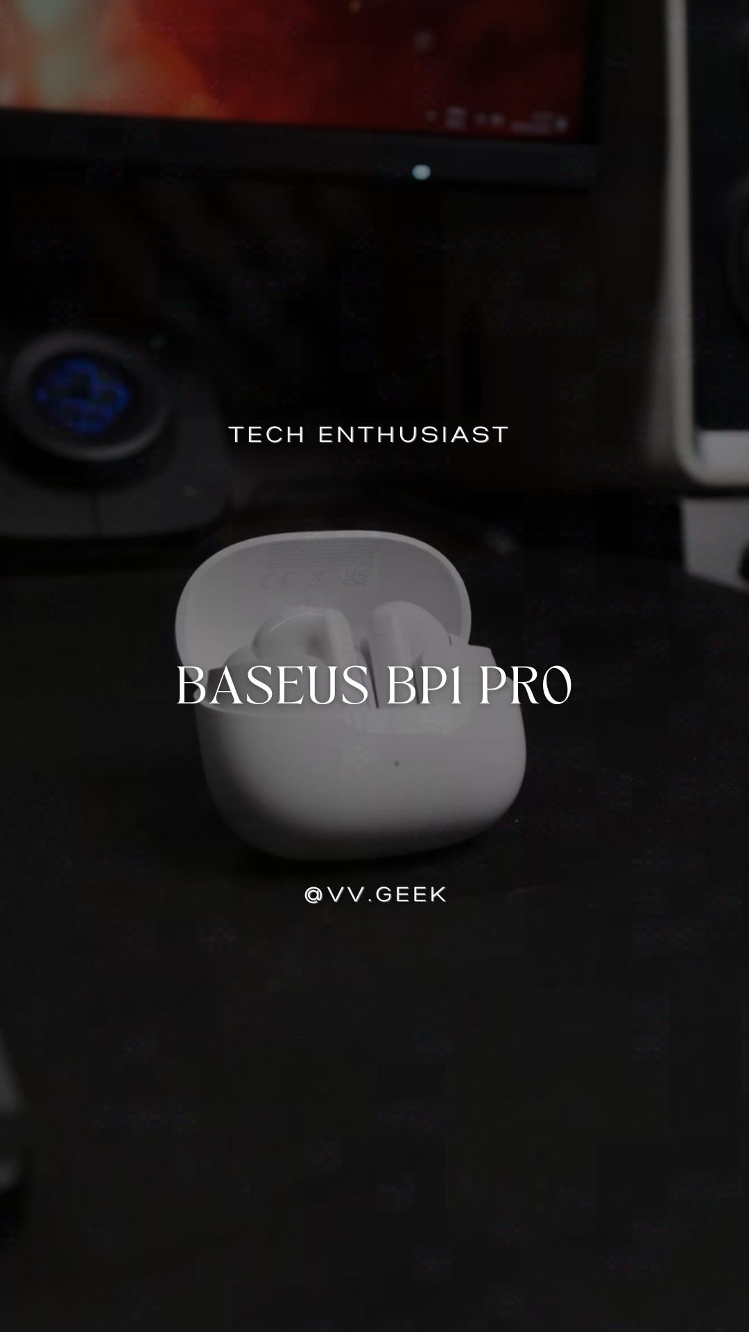 Instagram post by @vv.geek for Baseus. Caption reads: [...] Premium? Cobain sendiri gimana kerennya....