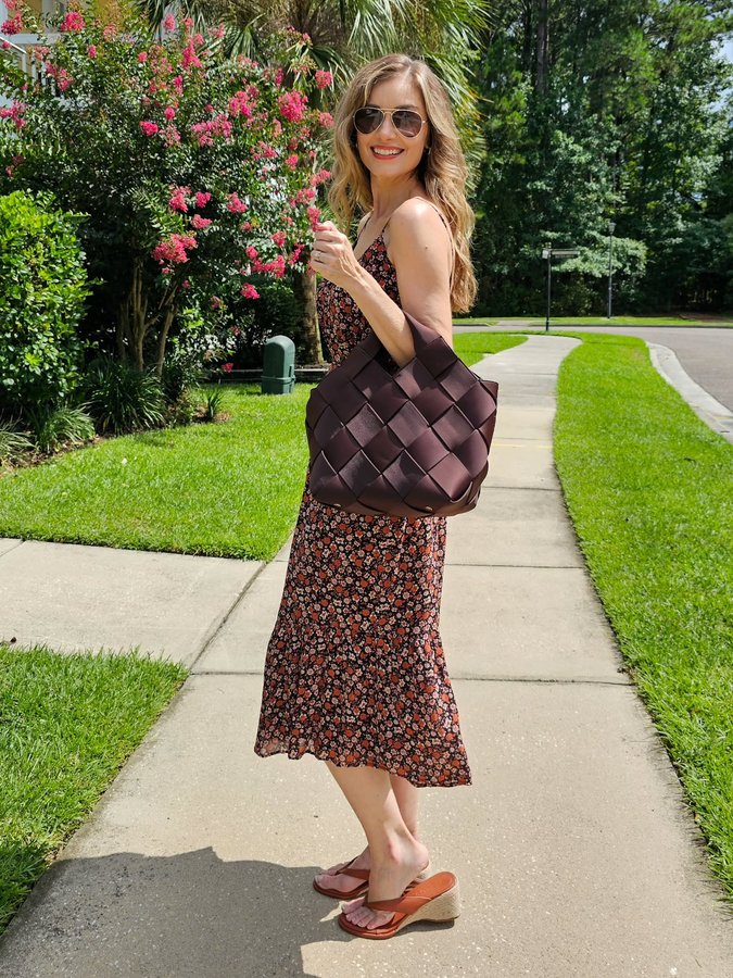 Instagram post by @agirlinshades2 for Sol and Selene. Caption reads: Sunny days + stylish carryalls ☀️👜....