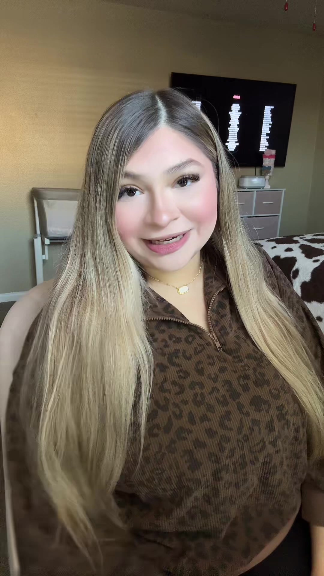 TikTok post by @urfavgu3rita for Colorlomo. Caption reads: the best for when you need a retouch😫 @COLORLOMO....