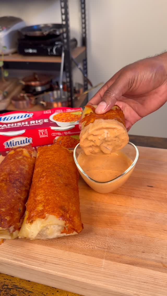 Instagram post by @dasliderguy for Minute Rice. Caption reads: Recipe below
Try these cheesy beefy grilled cheese....
