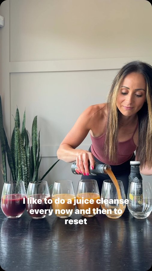 Instagram post by @findyourfit.withkarissa for Karviva Beverages. Caption reads: 🧃Have you ever done a juice cleanse before? I’d....