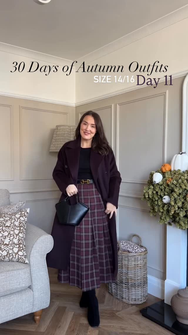 Instagram post by @rosiehenshawhome for Next Press. Caption reads: Day 11 💕 where has this week actually gone? It....