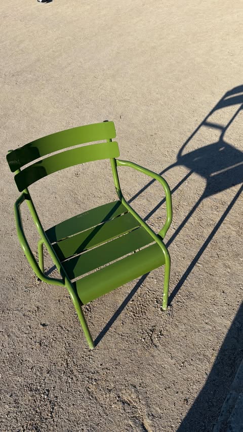 Instagram post by @soup4.ever for AriZona Iced Tea. Caption reads: Keep calm and carry on XD 🎀🛼🍟🙈
nails by....