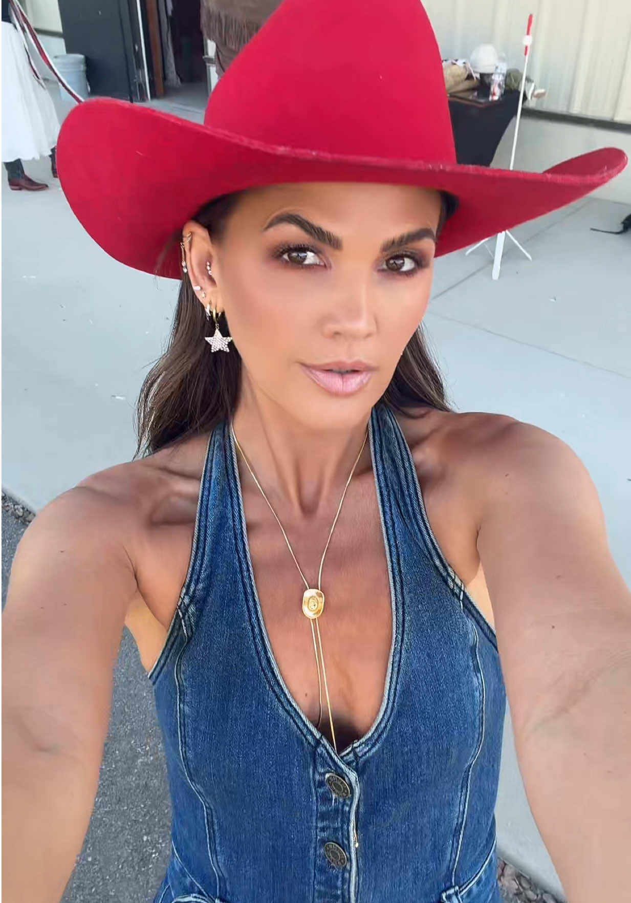 TikTok post by @kristinrosedavis for Show Me Your Mumu. Caption reads: [...] Use: Kristin15 Jumpsuit: @showmeyourmumu....