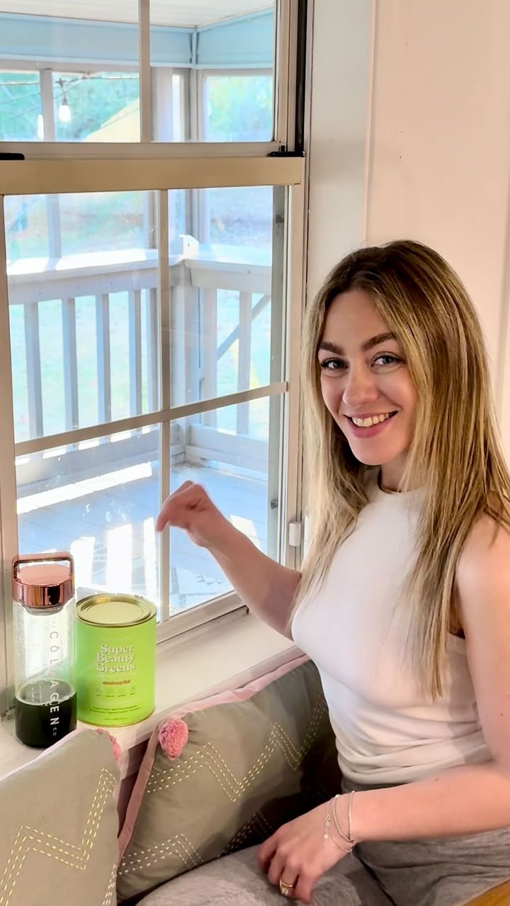 Instagram post by @busekkamci for The Collagen. Caption reads: Wake up to no bloat, a flatter tummy, and....