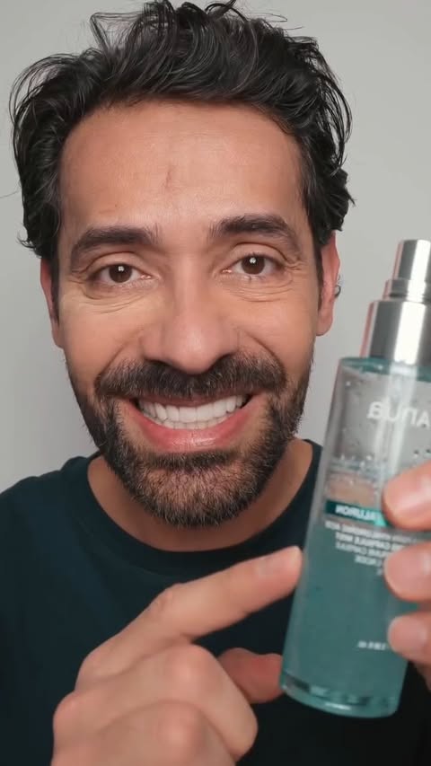 Instagram post by @vincentford for Anua. Caption reads: AD

Here’s how to layer the @anua_global Anua PDRN....