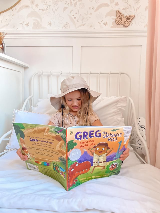 Instagram post by @thegarethconway for Puffin Books. Caption reads: AD | We’ve been on a ROARSOME adventure with the....