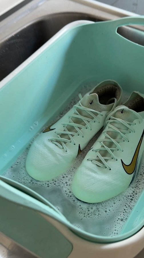 Instagram post by @lifewith_thefowlers for Strucket. Caption reads: [...] mum era then you definitely need the....