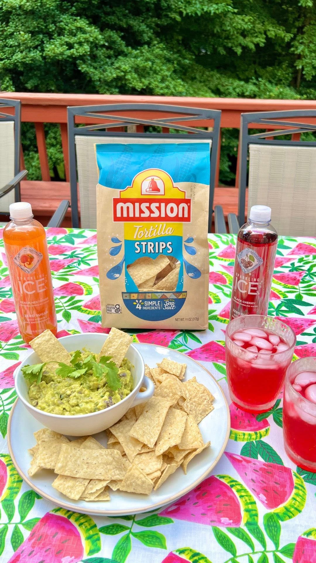 Instagram post by @hipmamasplace for Sparkling Ice. Caption reads: Happy Friday, my friends!  #ad I’m super thrilled....
