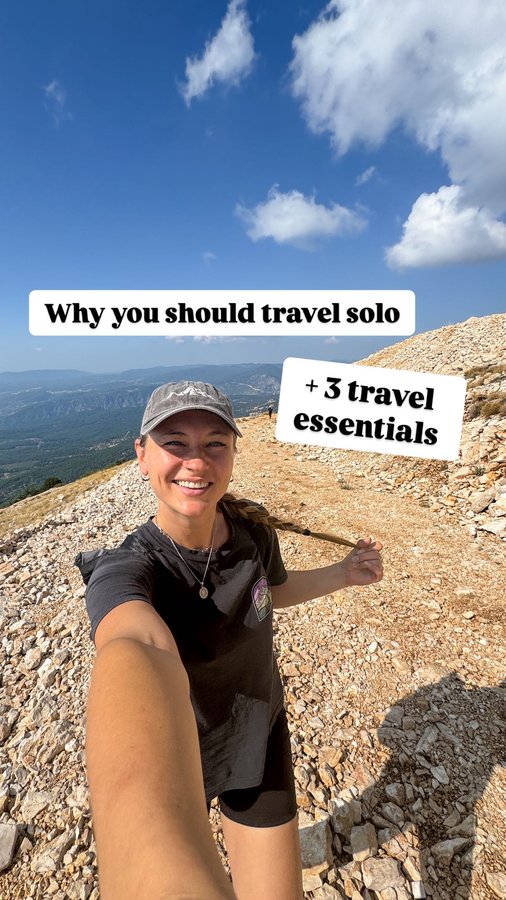 Instagram post by @evs_adventures for Tessan. Caption reads: [...] 🌍 ✈️ 1️⃣ My fave travel gadget - a....