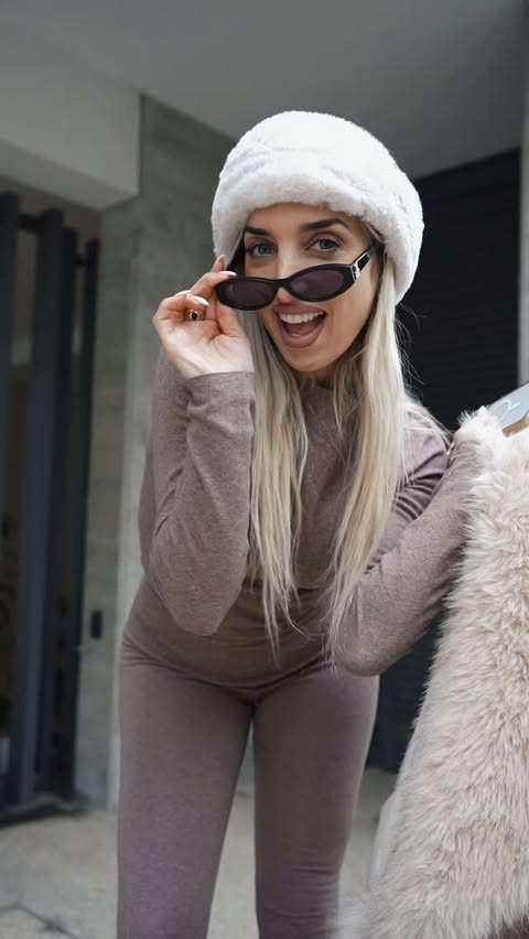 Instagram post by @andreanafrangoudes for TEZENiS. Caption reads: [...] make it thermal☑️ 🥶 ❄️ ⛄️ wearing my....