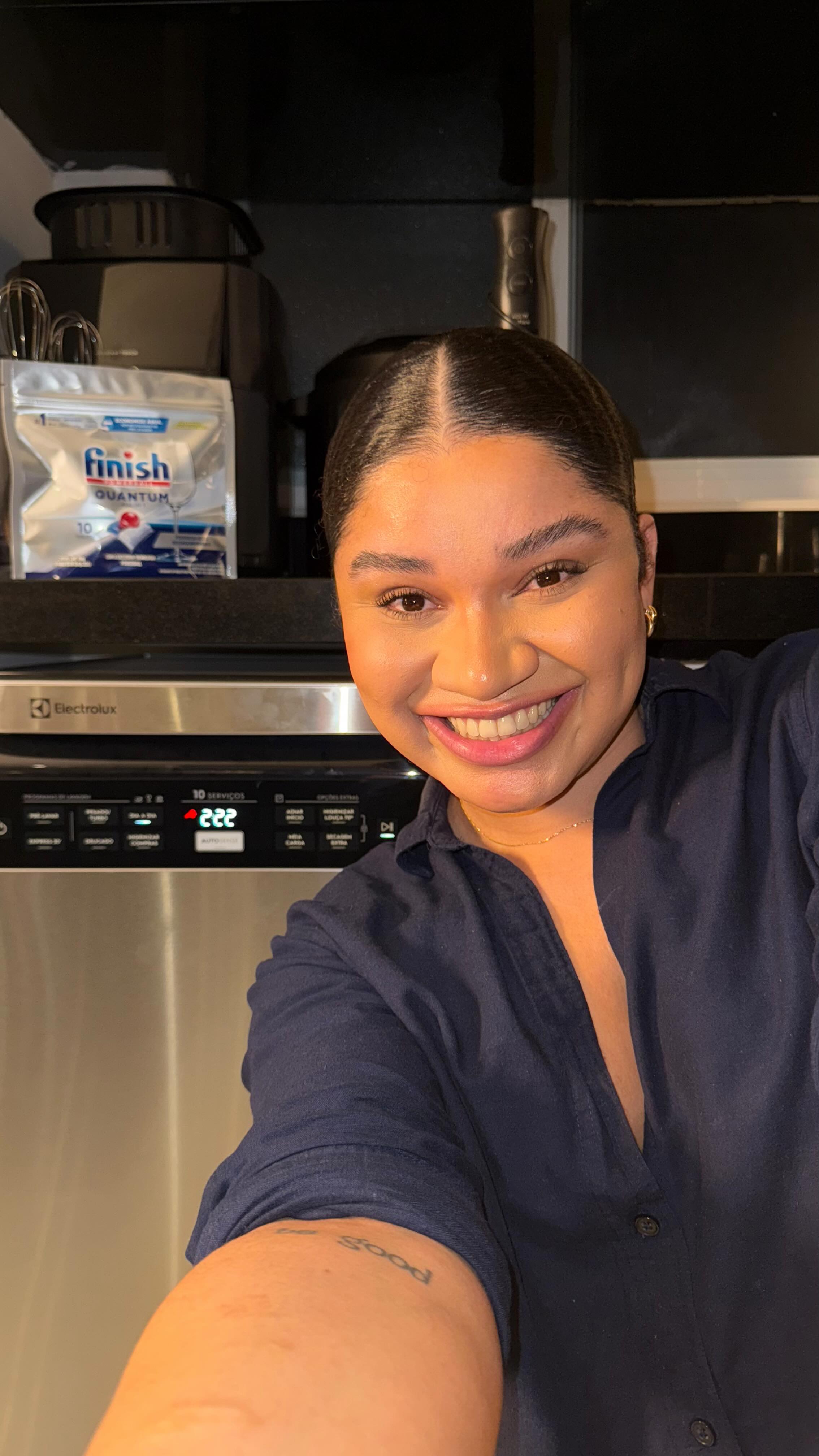 Instagram post by @eloaalmeida88 for Electrolux. Caption reads: Baião de dois, essa é a receita que @finishbrasil....