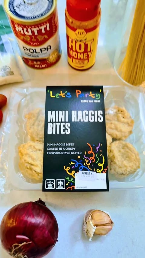 Instagram post by @scrimpy_scottie for JD’s Hot Honey. Caption reads: 🍝 Arrabbiata Haggis Meatballs 🍝
Ad|Gifted....