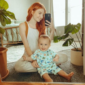 Instagram post by @abbie.ensign for Visible. Caption reads: How many selfies with my baby is too many?....
