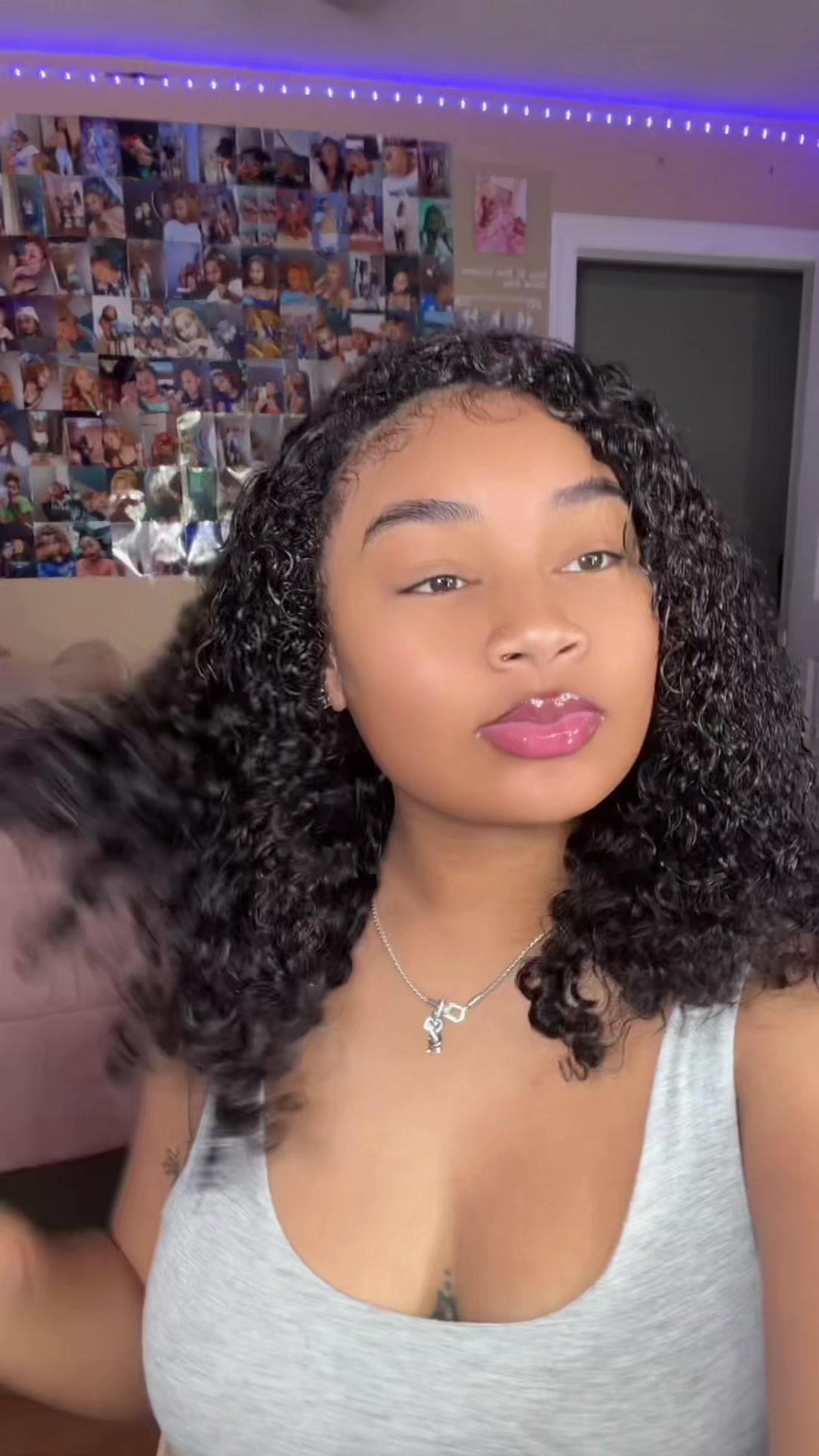 TikTok post by @simplyprettyy for Cute Bein Hair Shop. Caption reads: [...] to do! 20” burmese curly from @Cute Bein....