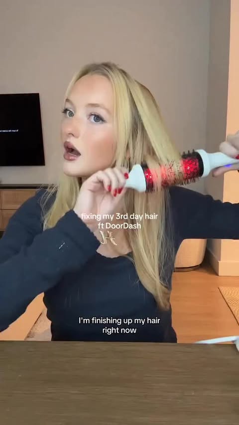 Instagram post by @hannahlizzy_ for DoorDash. Caption reads: If you know me, you know @doordash....