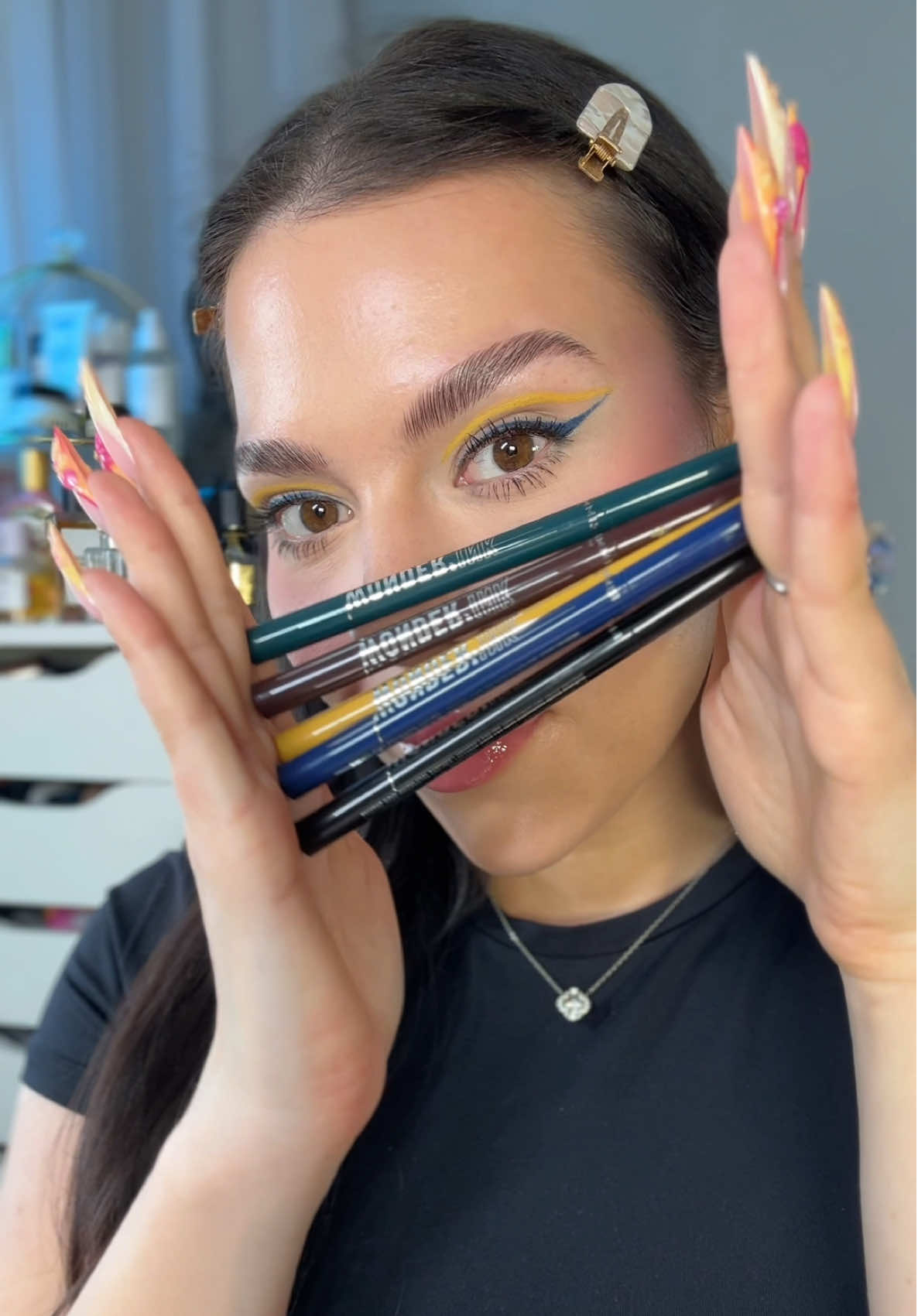 TikTok post by @martaaniemczak for rimmellondon. Caption reads: Miałam ochotę na odrobinę koloru! Dlatego sięgam....