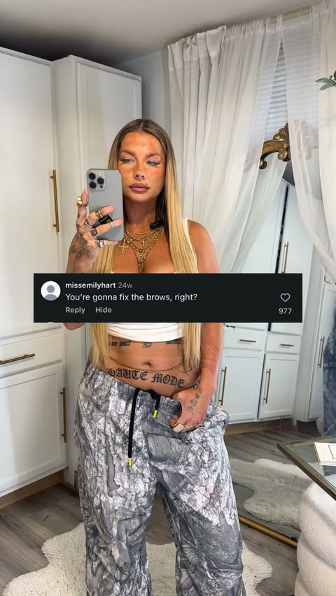 Instagram post by @juliannastuart for FaceApp. Caption reads: [...] my secret to perfect hair in photos!....
