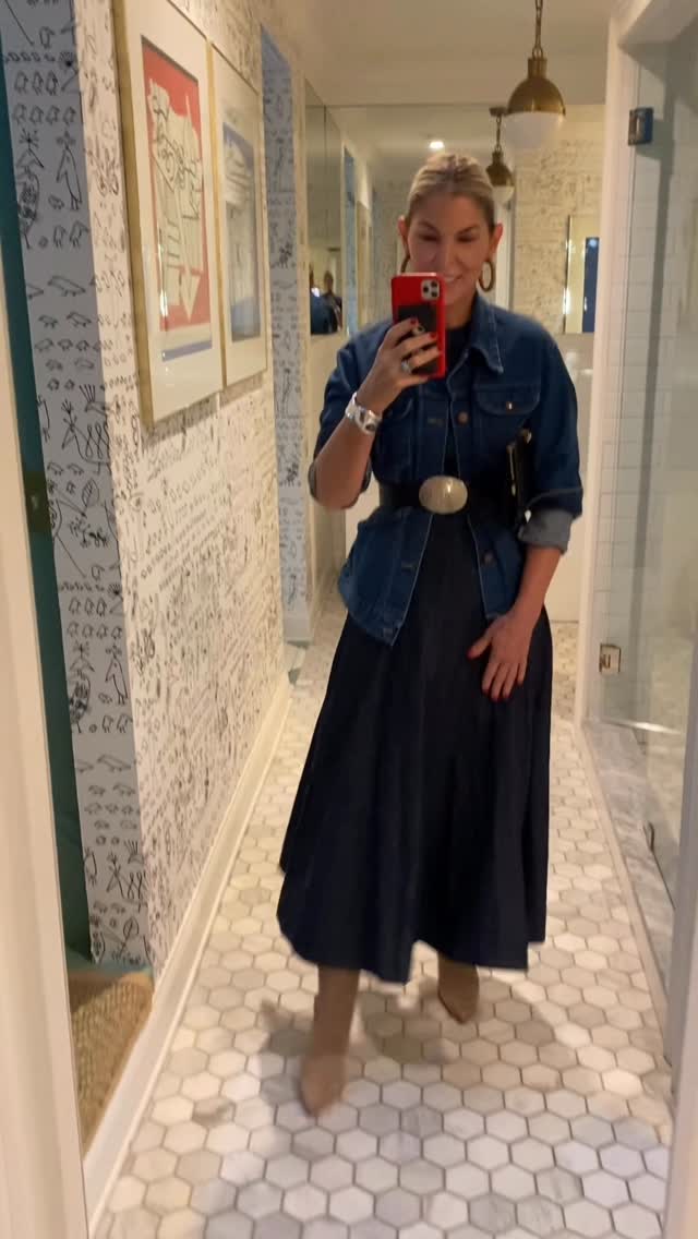 Instagram post by @pencilandpaperco for Vince Camuto. Caption reads: [...] the season with my go-to boots from....