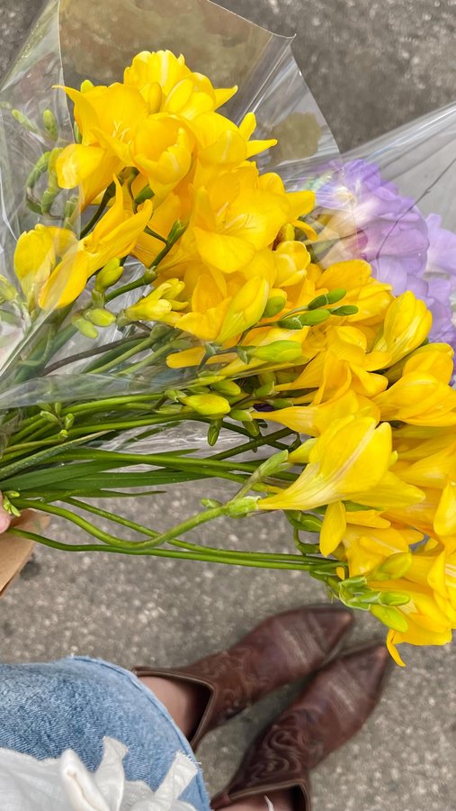 Instagram post by @jenna_warren for Cosmette Skincare. Caption reads: [...] and refresh your under eyes with....