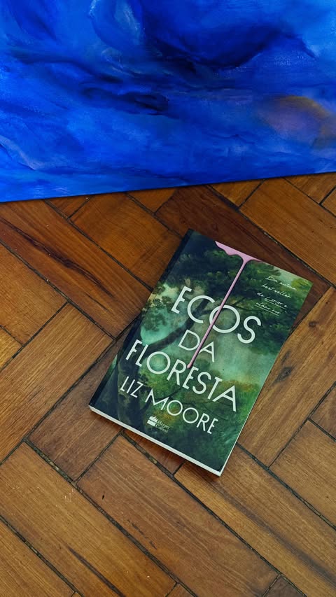 Instagram post by @lucasbarrosd for HarperCollins. Caption reads: mais um livro perfeito pra você ler comentando com....
